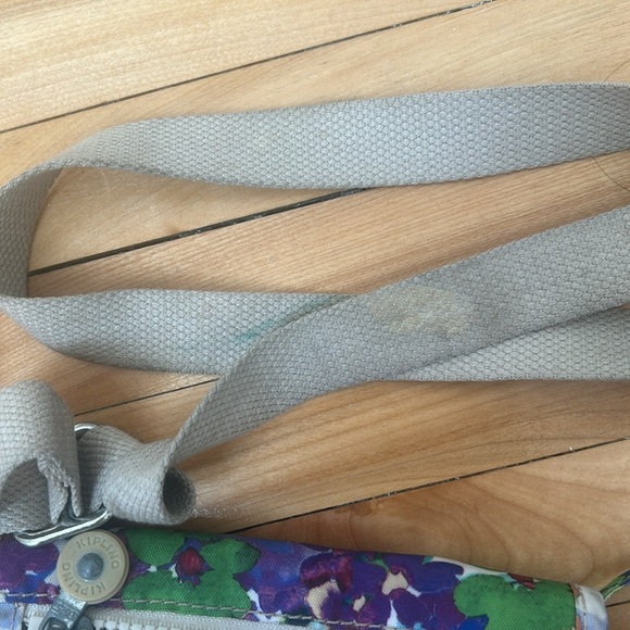 Kipling Glowing Riverside floral print crossbody small purse bag belt bag - Picture 6 of 8